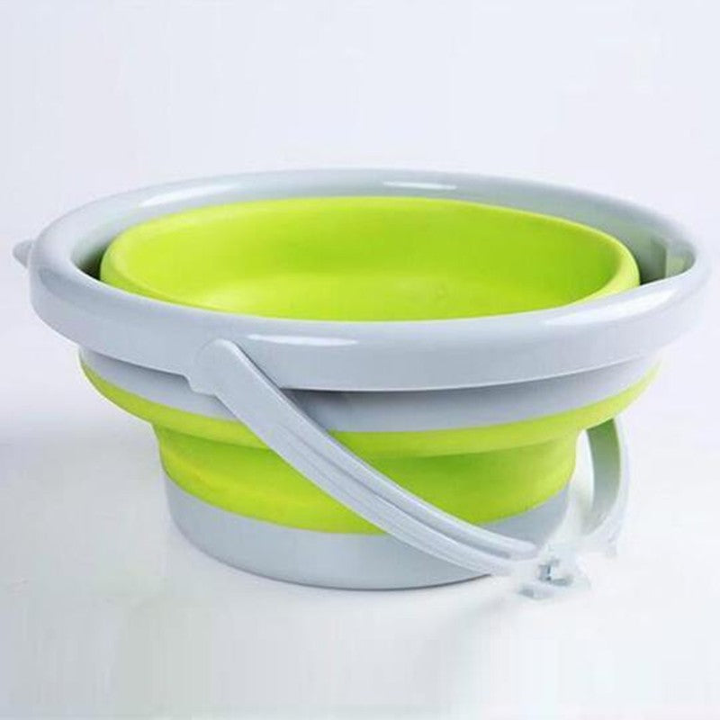 The foldable bucket has a capacity of 10 liters. Use it in the kitchen, garage, garden, fishing and more