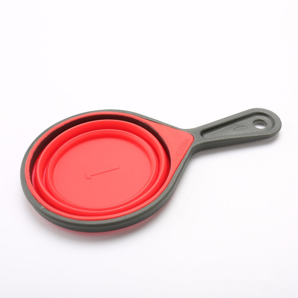 The collapsible silicone measuring cups can be used with dry goods as well as with liquids