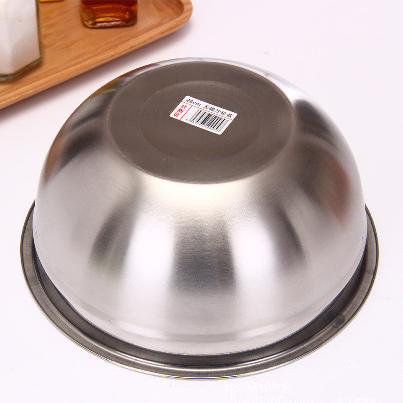 The bowls are made of stainless steel, are easy to clean and won't harbor any unpleasant smells
