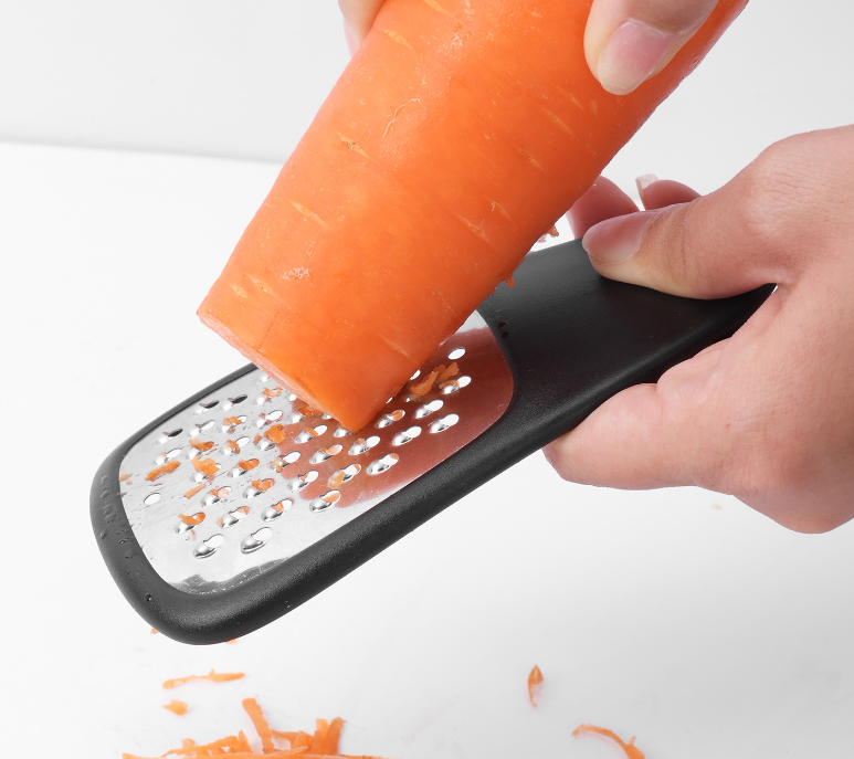 One of the widgets acts as a vegetable grater, ideal for carrots, potatoes and much more